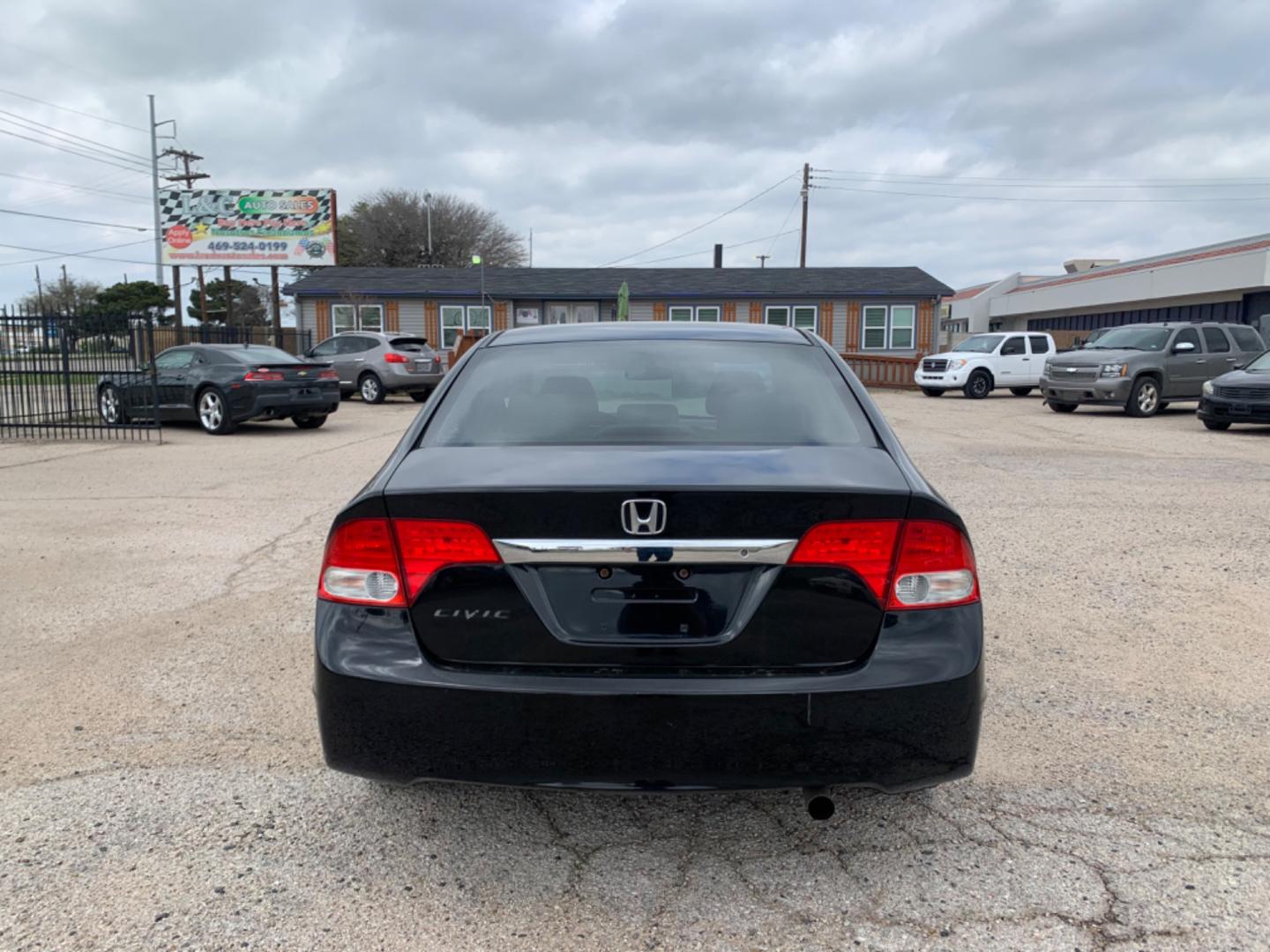 2010 Black /gray Honda Civic LX Sedan (19XFA1F56AE) with an 1.8L L4 SOHC 16V engine, Automatic transmission, located at 1830 North Belt Line Road, Irving, TX, 75061, (469) 524-0199, 32.834373, -96.993584 - Photo#2